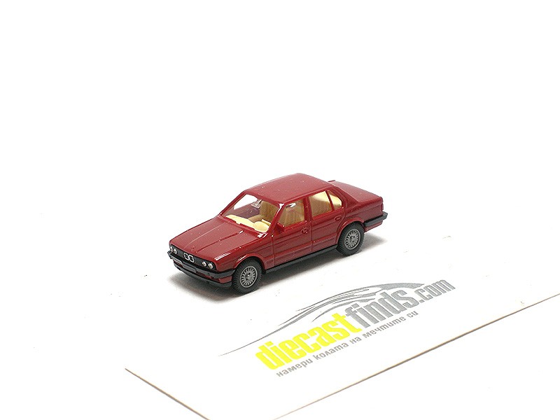 BMW 320i (E30) 1983 red