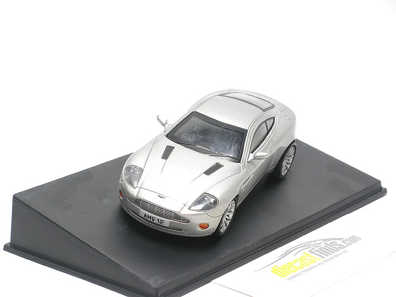 Aston Martin Vanquish V12 Silver