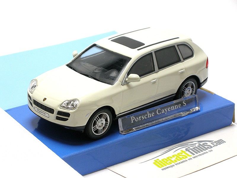 Porsche Cayenne S 2002 white