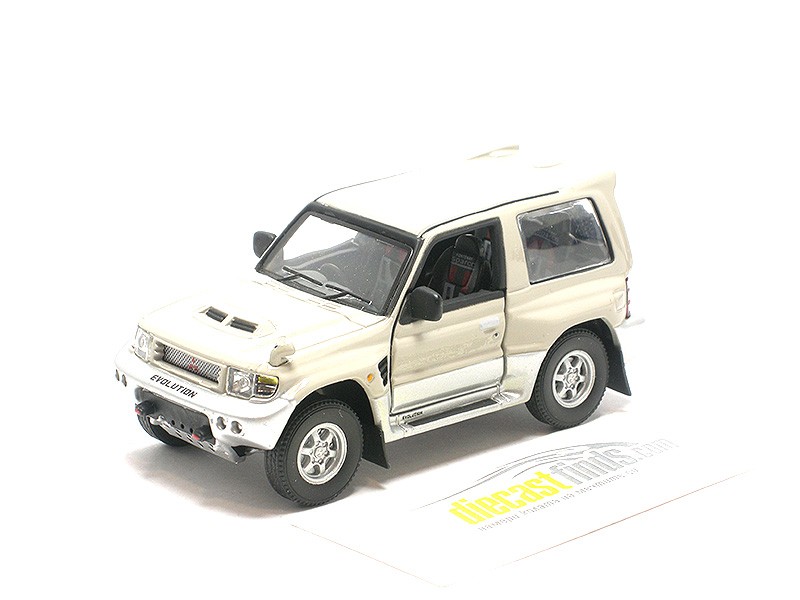 Mitsubishi Pajero  Evolution 1997 light grey/silver