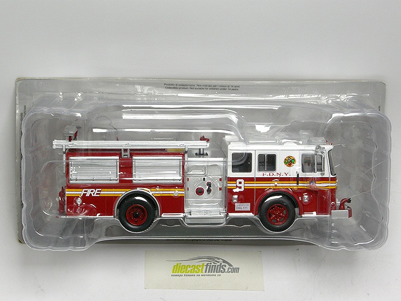 Seagrave Marauder II New York Fire Department fire engine 2003 red/white