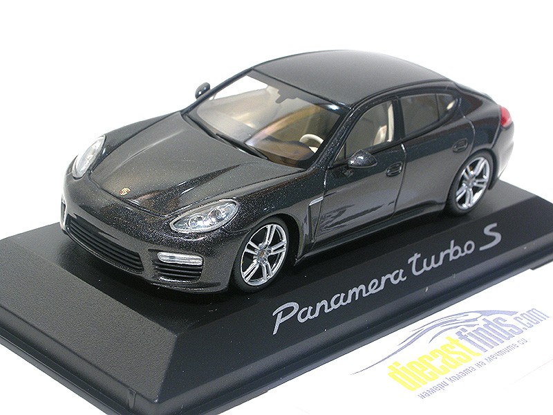 Porsche Panamera Turbo S D. Grey Metallic