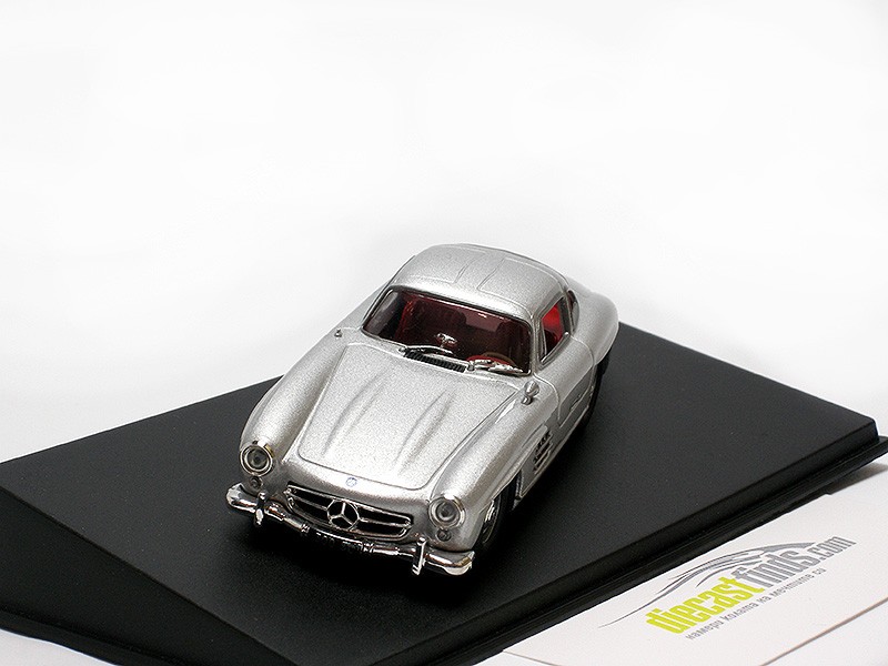 Mercedes-Benz 300SL Silver Metallic
