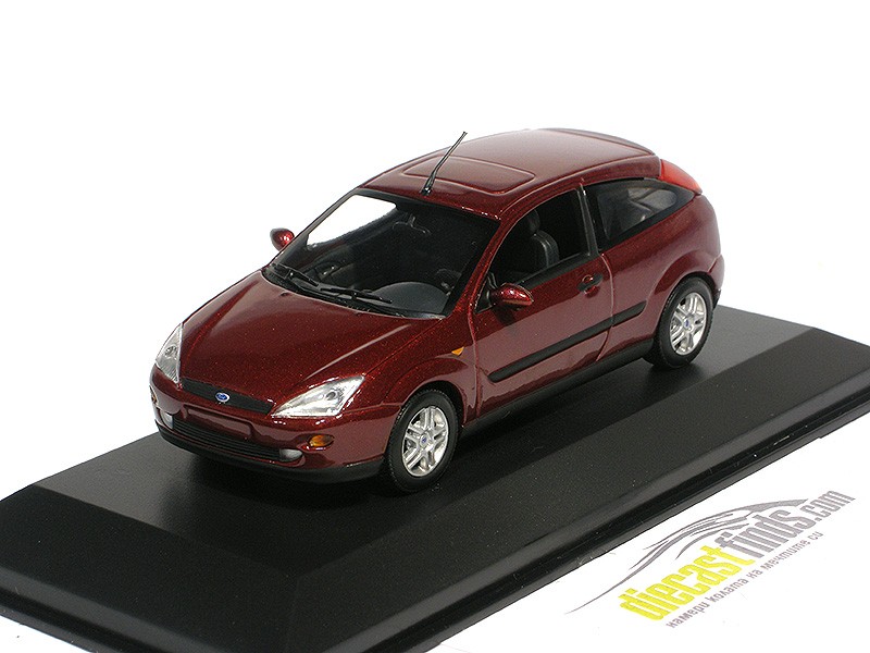 Ford Focus 3-door Red Mtallic