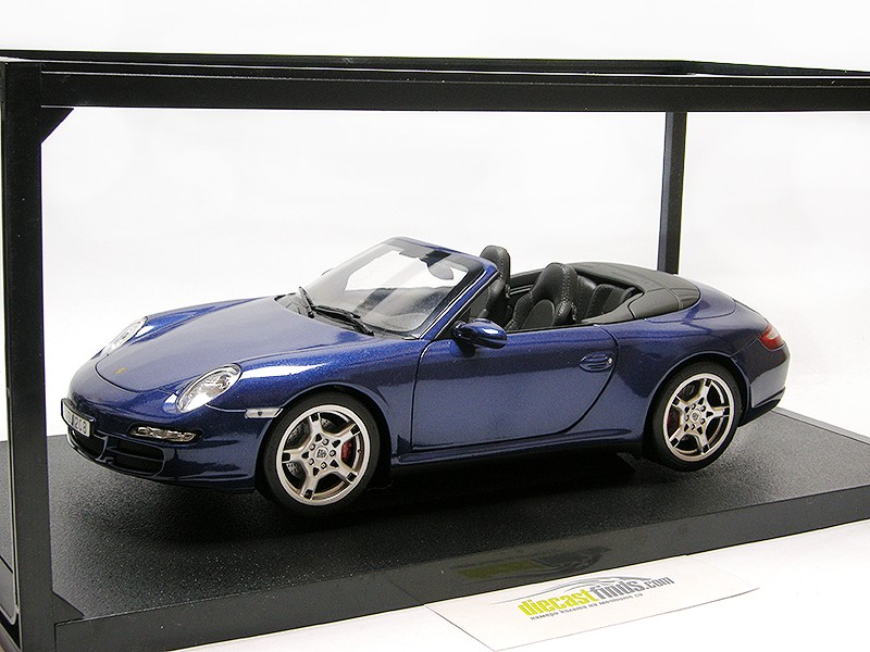 Porsche Carrera 4S Cabriolet Blue