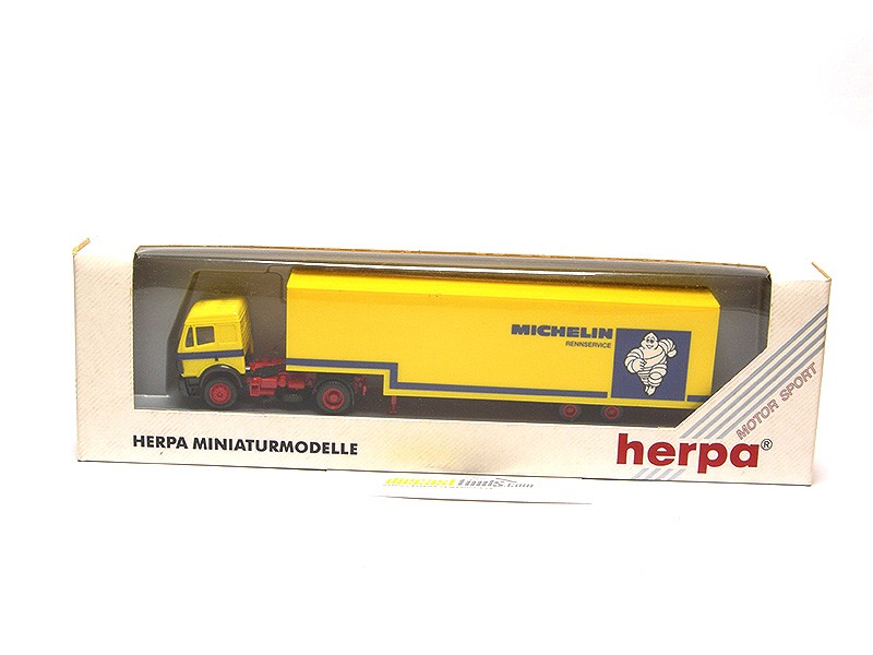 Mercedes-Benz SK Tractor Unit & Trailer - 'Michelin'