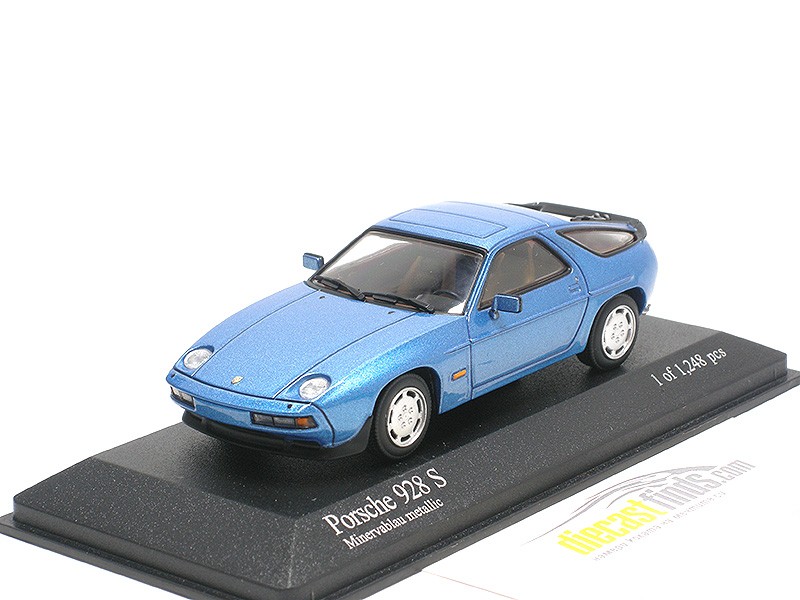 Porsche 928 S Metallic Blue