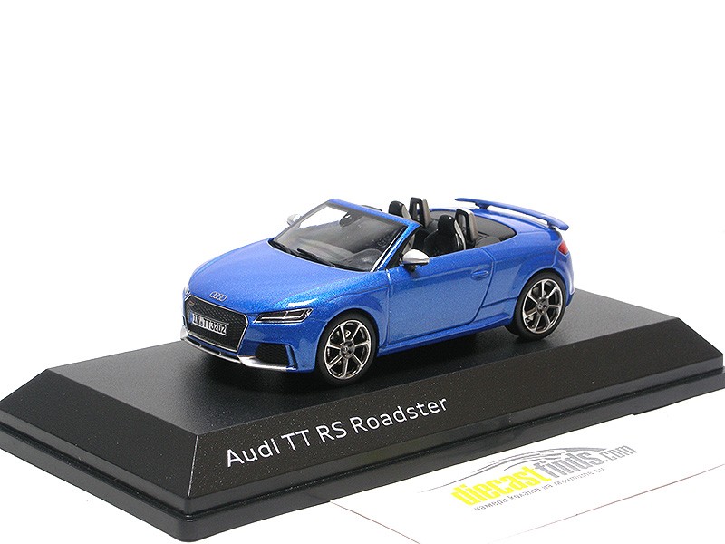 Audi TT RS Roadster ara blue 